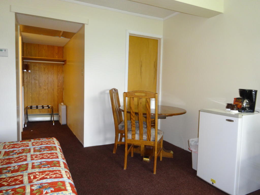 Boulder Lodge Джун Лейк Стая снимка