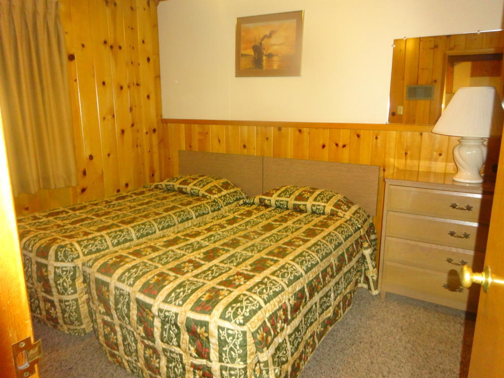 Boulder Lodge Джун Лейк Стая снимка